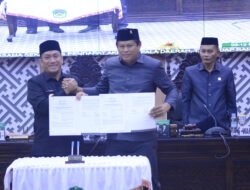 Banggar DPRD Lutim Laporkan Hasil Pembahasan Ranperda Tentang Pertanggungjawaban Pelaksanaan APBD TA. 2024.
