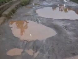 “Salah Jalan Langsung Tabbulintang”, Jalan Pendidikan Di Desa Bantilang Rusak Parah.