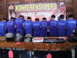 Polisi Tangkap Sejumlah Pelaku Penjarahan di Gedung DPRD.