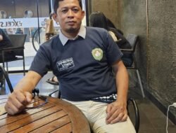 Pandangan Kritis Dan Inspiratif Rusdi Layong, ST Terhadap Guru. Singkat Nan Padat.